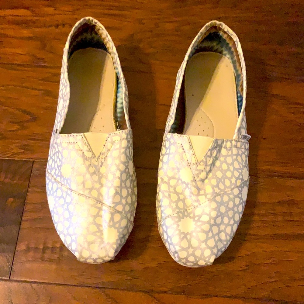 Toms - 9.5